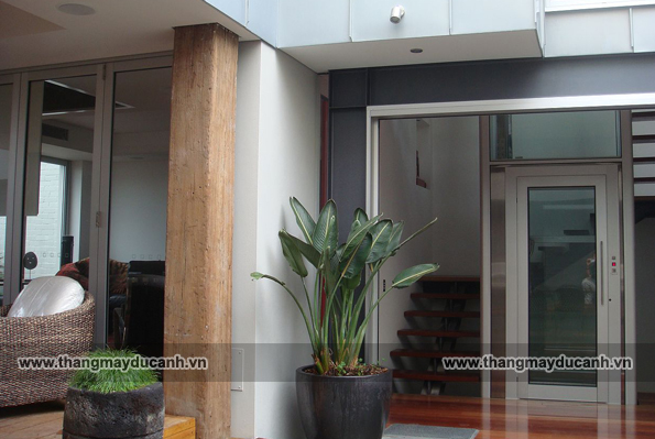 Thang máy hiện đại đẹp