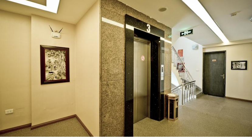 Thang máy khách sạn đẹp